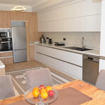 Hyvillas Miray 빌라 무글라