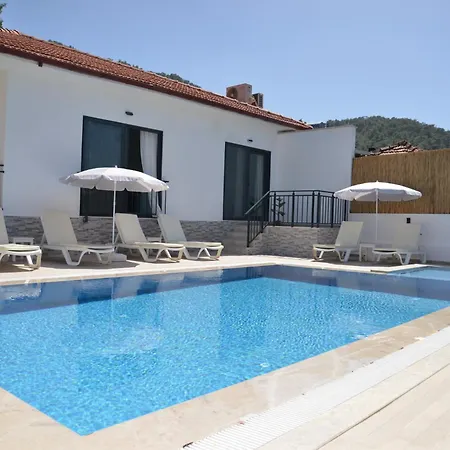 فيلة Hyvillas Miray